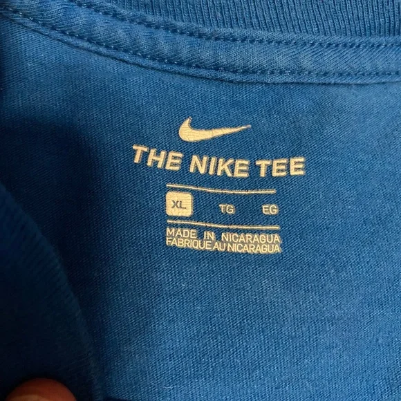 Boys Blue NIKE Teeshirt (XL) - Picture 4 of 4